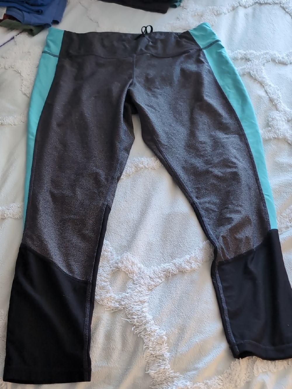 Women's Gray & Aqua Active Leggings